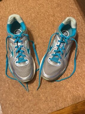Brooks GTS 16 edition